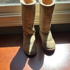 Cozy UGG Tan Shearling Boots